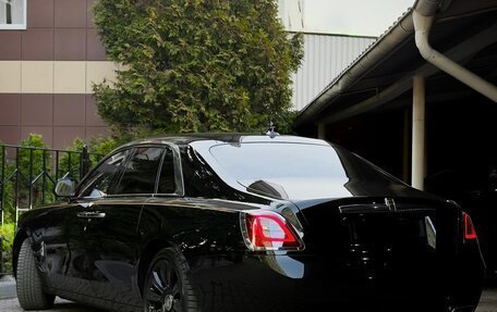 Rolls-Royce Ghost Series II рестайлинг, 2022 год, 32 000 000 рублей, 6 фотография