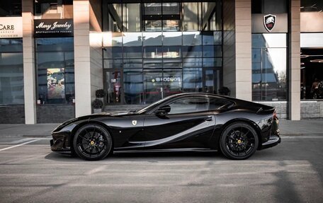 Ferrari 812, 2020 год, 39 500 000 рублей, 3 фотография