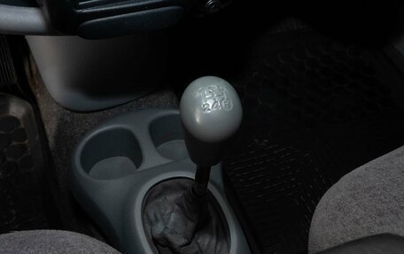 Toyota Yaris I рестайлинг, 2000 год, 288 000 рублей, 12 фотография