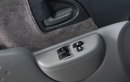 Toyota Yaris I рестайлинг, 2000 год, 288 000 рублей, 16 фотография