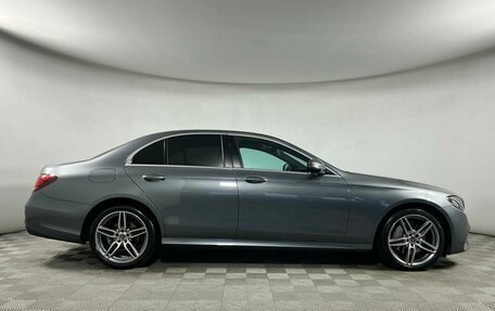 Mercedes-Benz E-Класс, 2019 год, 3 769 000 рублей, 4 фотография