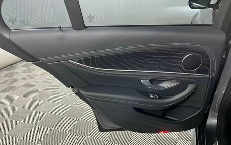 Mercedes-Benz E-Класс, 2019 год, 3 769 000 рублей, 10 фотография