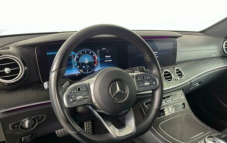 Mercedes-Benz E-Класс, 2019 год, 3 769 000 рублей, 12 фотография