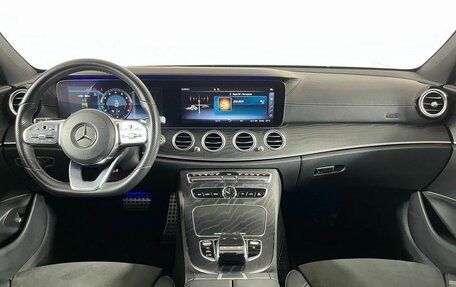 Mercedes-Benz E-Класс, 2019 год, 3 769 000 рублей, 15 фотография