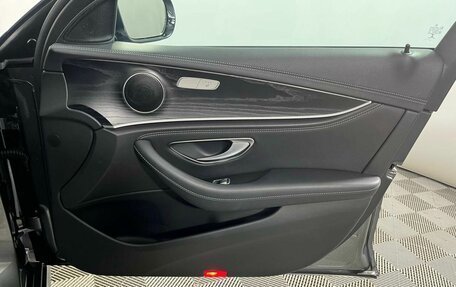 Mercedes-Benz E-Класс, 2019 год, 3 769 000 рублей, 28 фотография