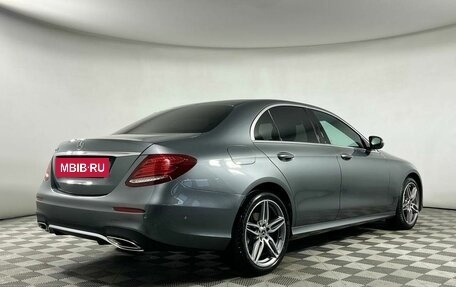 Mercedes-Benz E-Класс, 2019 год, 3 769 000 рублей, 33 фотография