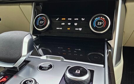 Land Rover Range Rover IV рестайлинг, 2023 год, 20 600 000 рублей, 16 фотография