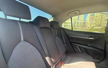 Toyota Camry, 2021 год, 2 570 000 рублей, 10 фотография