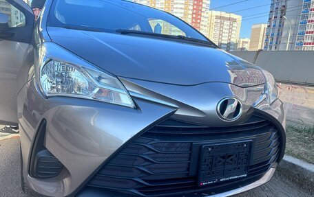 Toyota Vitz, 2019 год, 1 200 000 рублей, 4 фотография