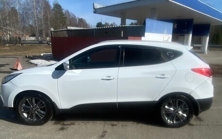 Hyundai ix35 I рестайлинг, 2010 год, 950 000 рублей, 3 фотография