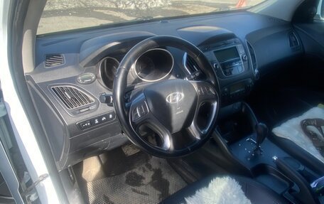 Hyundai ix35 I рестайлинг, 2010 год, 950 000 рублей, 7 фотография