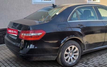 Mercedes-Benz E-Класс, 2012 год, 1 340 000 рублей, 3 фотография