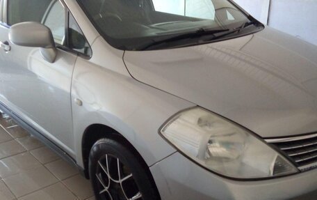 Nissan Tiida, 2005 год, 490 000 рублей, 2 фотография