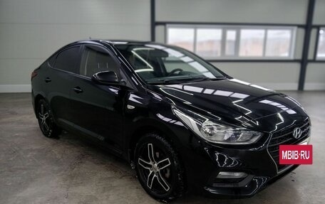 Hyundai Solaris II рестайлинг, 2011 год, 590 000 рублей, 3 фотография