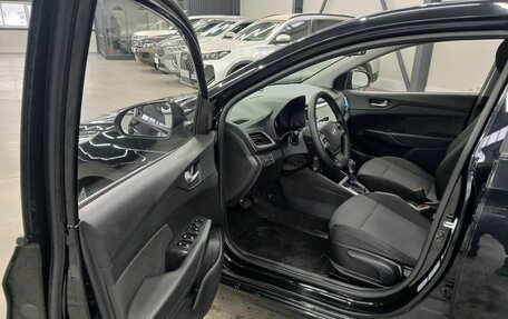 Hyundai Solaris II рестайлинг, 2011 год, 590 000 рублей, 8 фотография