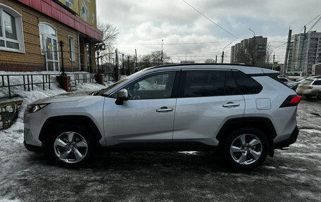 Toyota RAV4, 2019 год, 3 880 000 рублей, 5 фотография