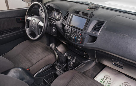 Toyota Hilux VII, 2014 год, 2 069 000 рублей, 16 фотография