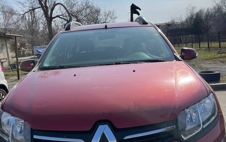 Renault Sandero II рестайлинг, 2014 год, 880 000 рублей, 1 фотография