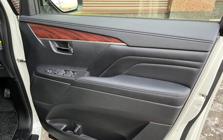 Mitsubishi Delica D:5 I, 2023 год, 2 900 000 рублей, 19 фотография