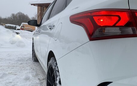 Hyundai Solaris II рестайлинг, 2021 год, 1 810 000 рублей, 7 фотография