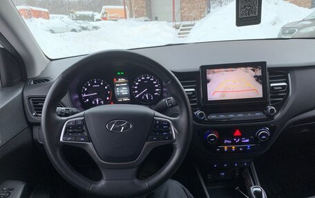 Hyundai Solaris II рестайлинг, 2021 год, 1 810 000 рублей, 18 фотография