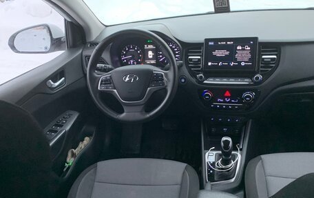 Hyundai Solaris II рестайлинг, 2021 год, 1 810 000 рублей, 22 фотография