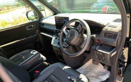 Honda Stepwgn, 2022 год, 2 980 000 рублей, 2 фотография