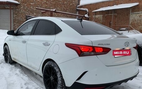 Hyundai Solaris II рестайлинг, 2021 год, 1 810 000 рублей, 11 фотография