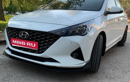 Hyundai Solaris II рестайлинг, 2021 год, 1 810 000 рублей, 15 фотография