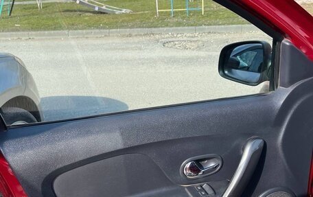 Renault Sandero II рестайлинг, 2014 год, 880 000 рублей, 10 фотография