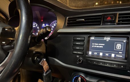 KIA Rio IV, 2019 год, 1 300 000 рублей, 6 фотография