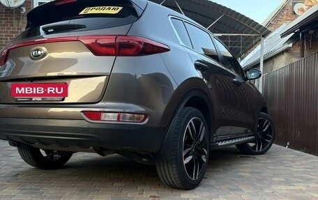 KIA Sportage IV рестайлинг, 2018 год, 1 950 000 рублей, 4 фотография