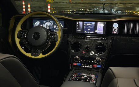 Rolls-Royce Cullinan, 2025 год, 68 000 000 рублей, 12 фотография