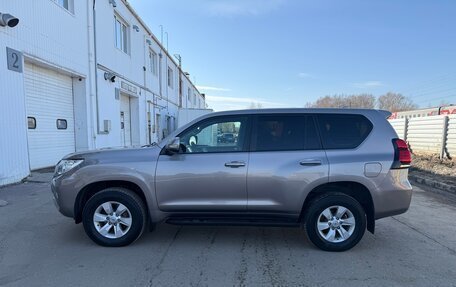 Toyota Land Cruiser Prado 150 рестайлинг 2, 2019 год, 4 450 000 рублей, 1 фотография