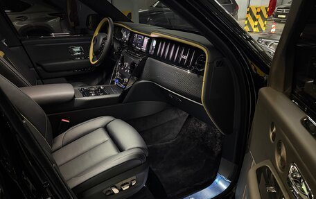 Rolls-Royce Cullinan, 2025 год, 68 000 000 рублей, 14 фотография