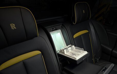 Rolls-Royce Cullinan, 2025 год, 68 000 000 рублей, 26 фотография