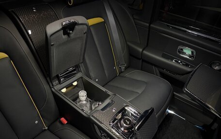 Rolls-Royce Cullinan, 2025 год, 68 000 000 рублей, 25 фотография