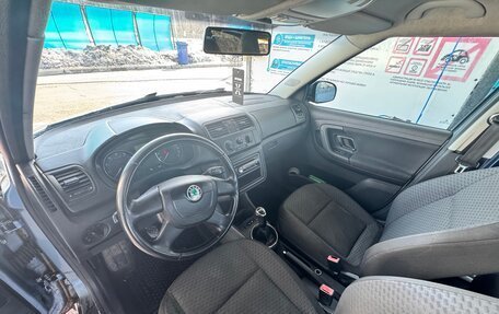 Skoda Fabia II, 2010 год, 310 000 рублей, 10 фотография