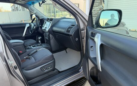 Toyota Land Cruiser Prado 150 рестайлинг 2, 2019 год, 4 450 000 рублей, 10 фотография