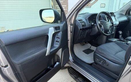 Toyota Land Cruiser Prado 150 рестайлинг 2, 2019 год, 4 450 000 рублей, 12 фотография