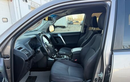 Toyota Land Cruiser Prado 150 рестайлинг 2, 2019 год, 4 450 000 рублей, 11 фотография