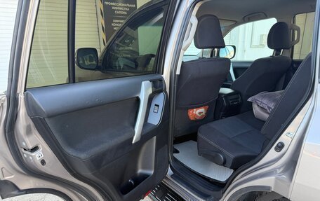 Toyota Land Cruiser Prado 150 рестайлинг 2, 2019 год, 4 450 000 рублей, 13 фотография