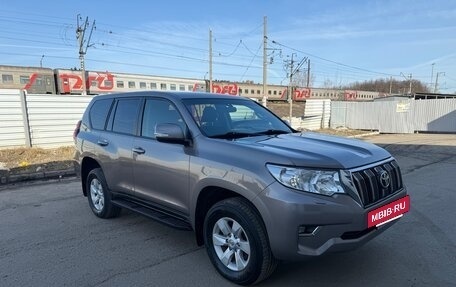Toyota Land Cruiser Prado 150 рестайлинг 2, 2019 год, 4 450 000 рублей, 5 фотография
