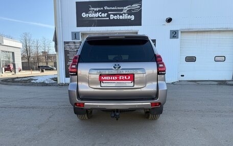 Toyota Land Cruiser Prado 150 рестайлинг 2, 2019 год, 4 450 000 рублей, 7 фотография