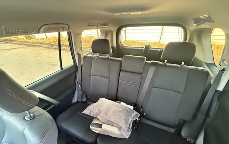 Toyota Land Cruiser Prado 150 рестайлинг 2, 2019 год, 4 450 000 рублей, 19 фотография