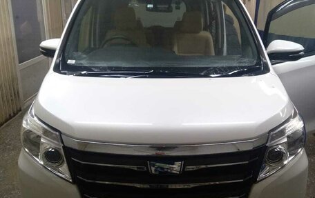 Toyota Noah III, 2016 год, 2 100 000 рублей, 4 фотография