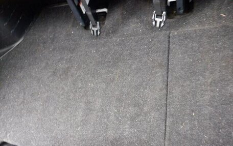 Toyota Noah III, 2016 год, 2 100 000 рублей, 12 фотография