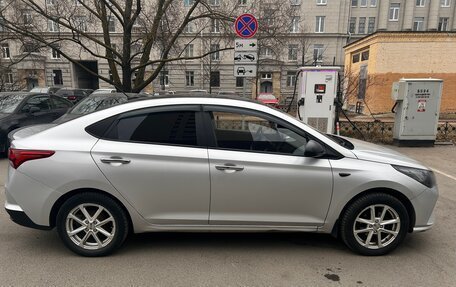 Hyundai Solaris II рестайлинг, 2020 год, 1 350 000 рублей, 6 фотография