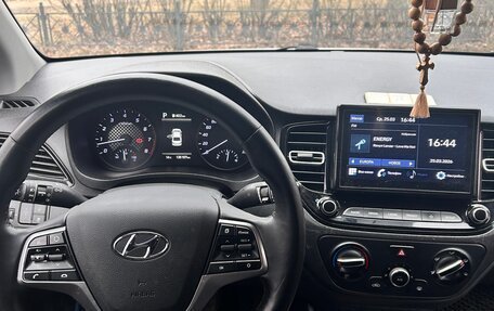 Hyundai Solaris II рестайлинг, 2020 год, 1 350 000 рублей, 7 фотография