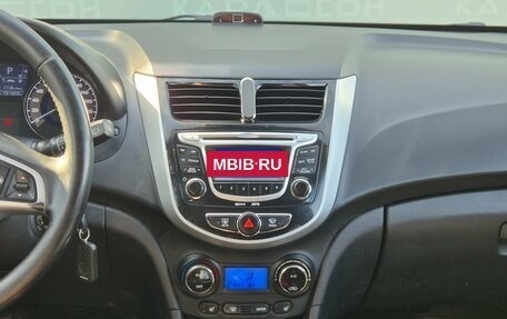 Hyundai Solaris II рестайлинг, 2011 год, 725 000 рублей, 10 фотография